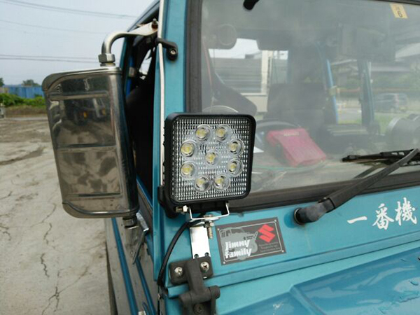 ジムニー作業灯設置　拡大写真